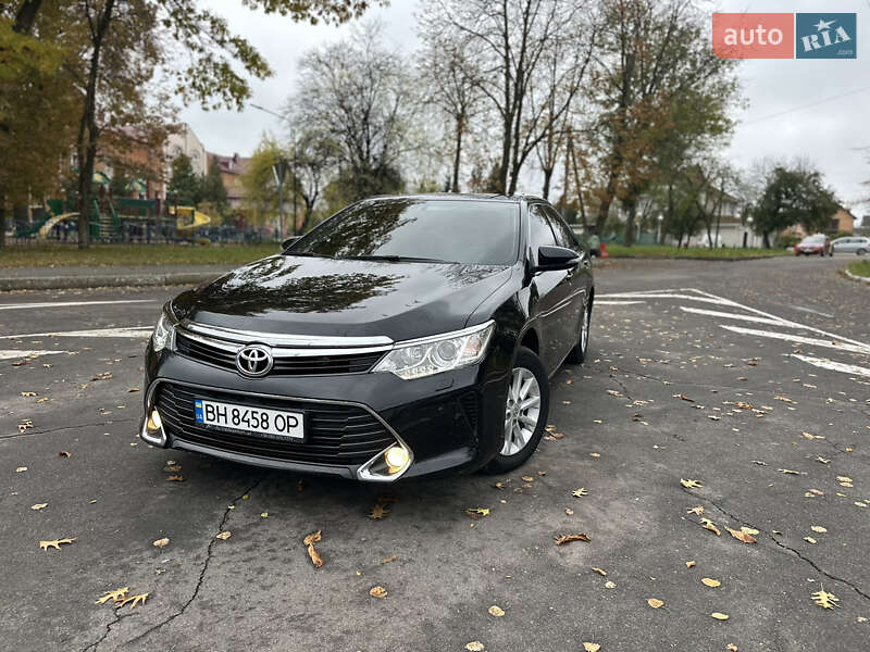 Седан Toyota Camry 2017 в Вінниці