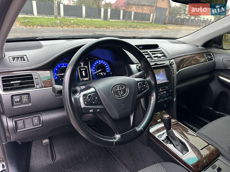 Седан Toyota Camry 2017 в Вінниці