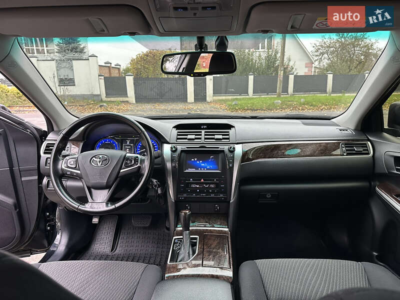 Седан Toyota Camry 2017 в Вінниці