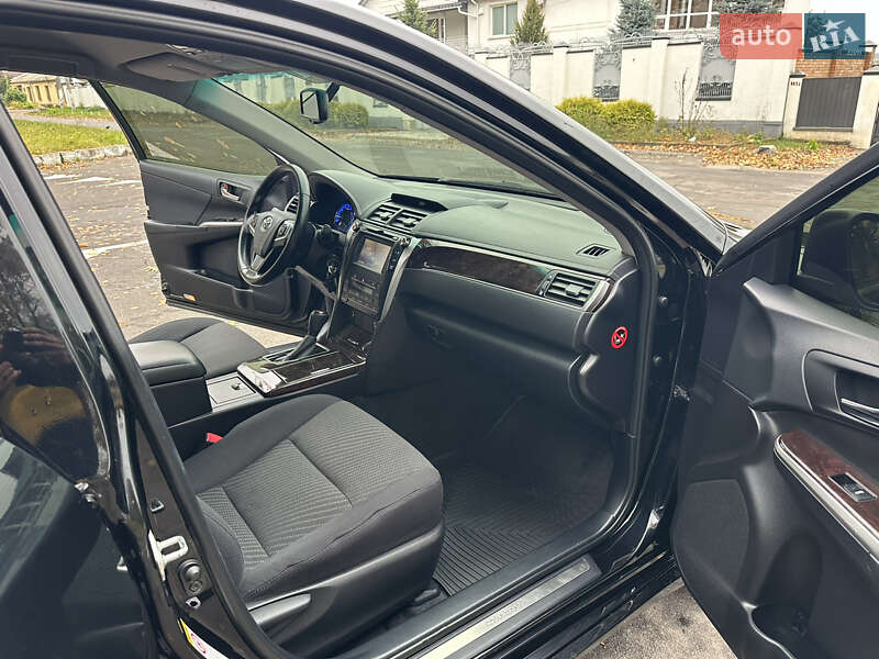 Седан Toyota Camry 2017 в Вінниці