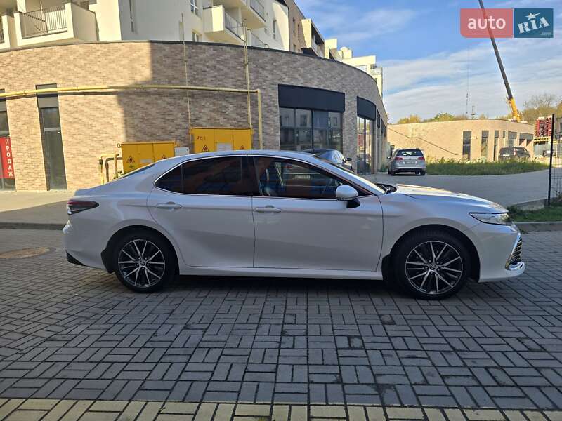 Седан Toyota Camry 2021 в Львове фото 7 Седан Toyota Camry 2021 в Львове