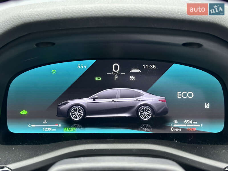 Седан Toyota Camry 2024 в Києві