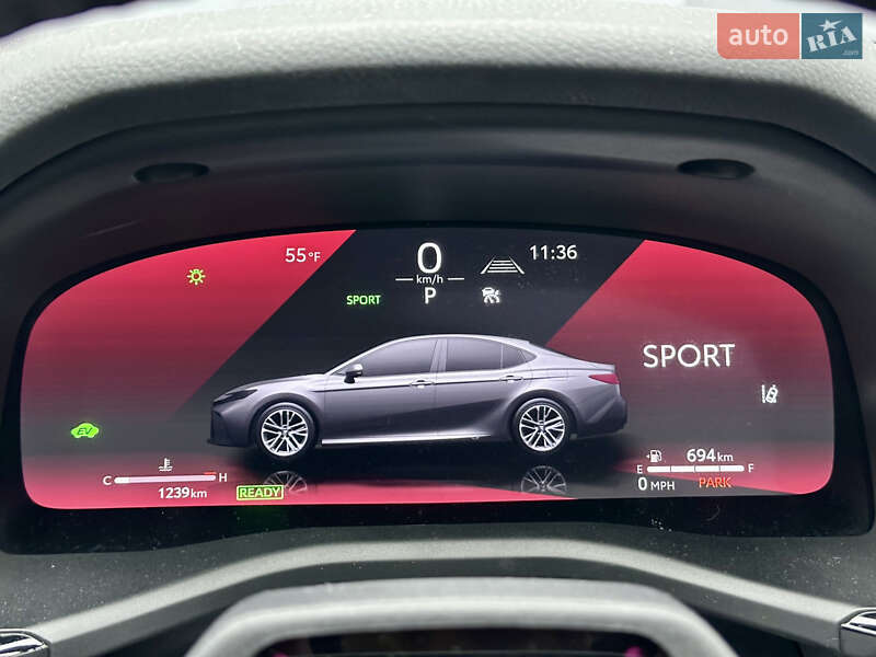 Седан Toyota Camry 2024 в Києві