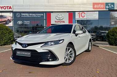 Седан Toyota Camry 2022 в Хмельницком Седан Toyota Camry 2022 в Хмельницком
