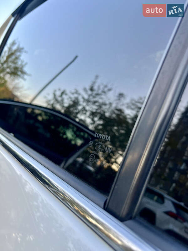 Седан Toyota Camry 2015 в Кропивницком