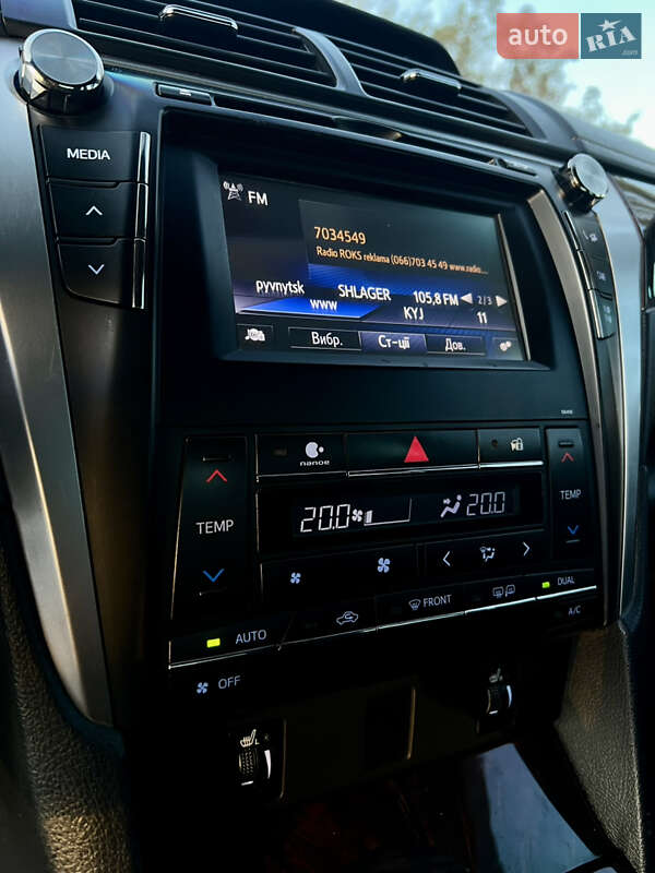 Седан Toyota Camry 2015 в Кропивницком