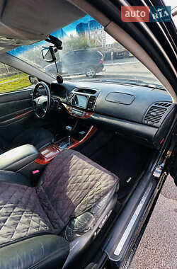 Седан Toyota Camry 2004 в  фото 18 Седан Toyota Camry 2004 в