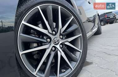 Седан Toyota Camry 2022 в 