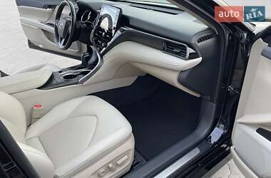 Седан Toyota Camry 2022 в 