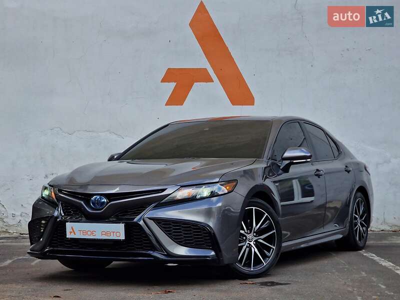 Toyota Camry 2023