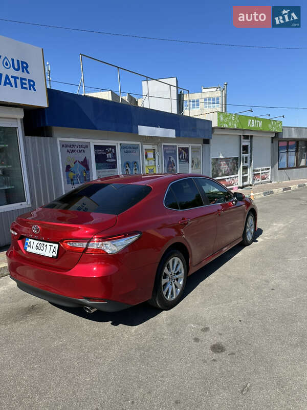 Седан Toyota Camry 2018 в Києві