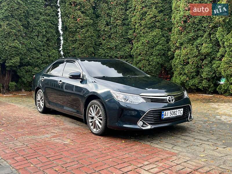 Toyota Camry 2015
