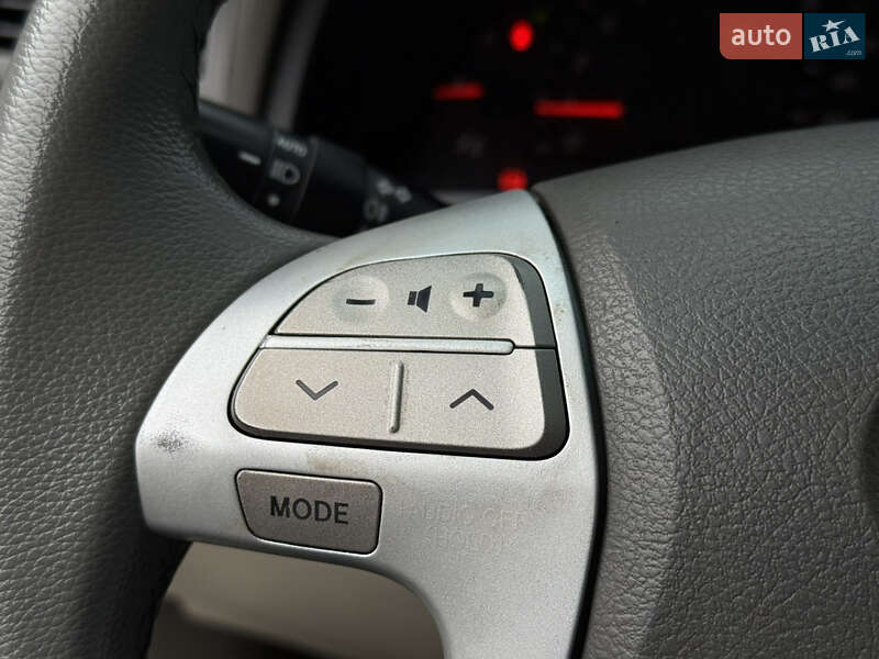 Седан Toyota Camry 2008 в Николаеве