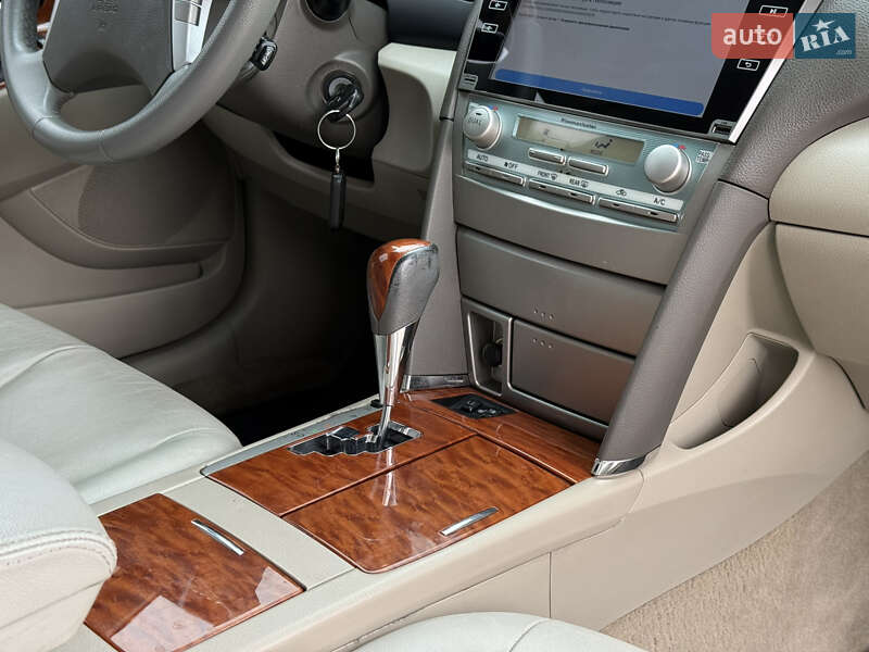 Седан Toyota Camry 2008 в Николаеве