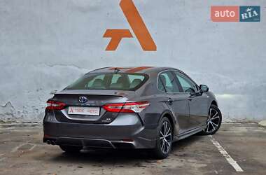 Седан Toyota Camry 2020 в 