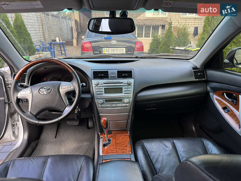 Седан Toyota Camry 2007 в Каменском