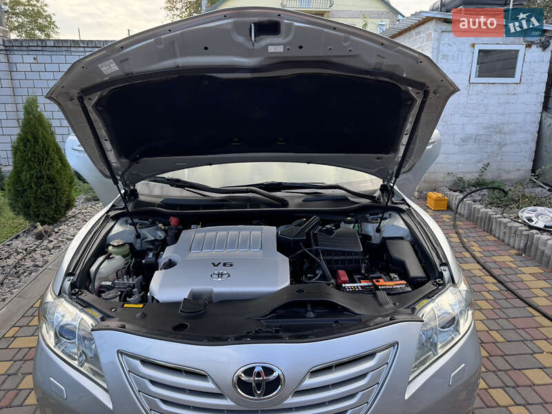 Седан Toyota Camry 2007 в Каменском