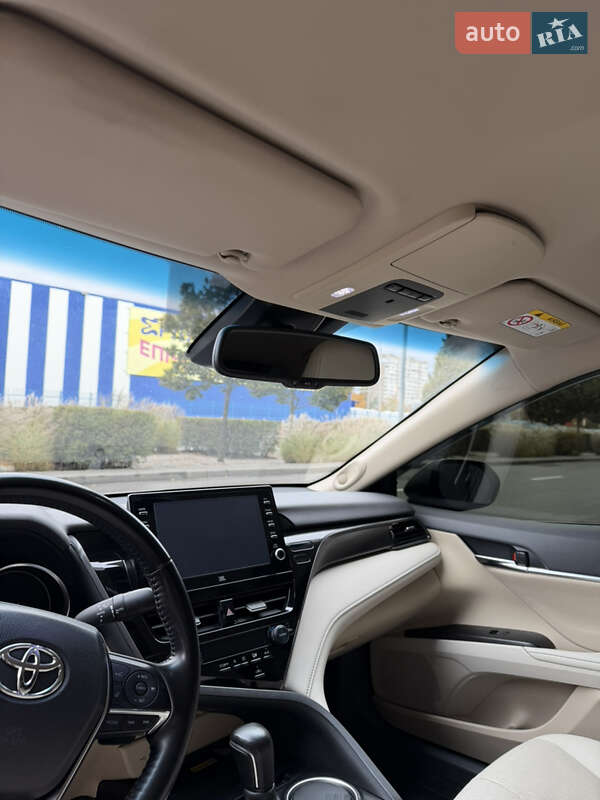 Седан Toyota Camry 2022 в Киеве фото 25 Седан Toyota Camry 2022 в Киеве