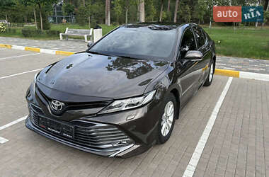 Седан Toyota Camry 2018 в Києві