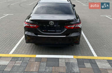 Седан Toyota Camry 2018 в 