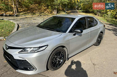 Седан Toyota Camry 2021 в 