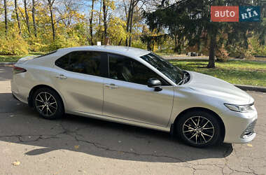 Седан Toyota Camry 2021 в 