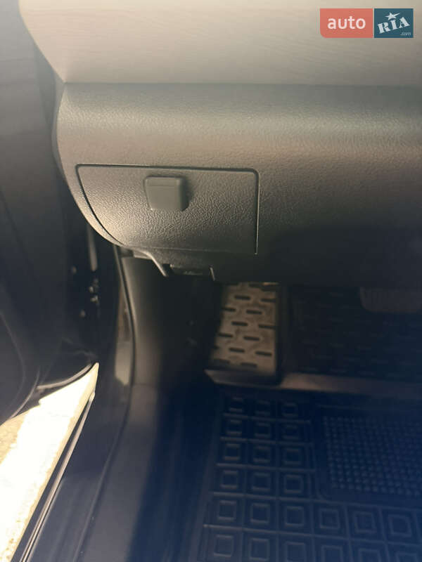 Седан Toyota Camry 2017 в Одессе фото 32 Седан Toyota Camry 2017 в Одессе