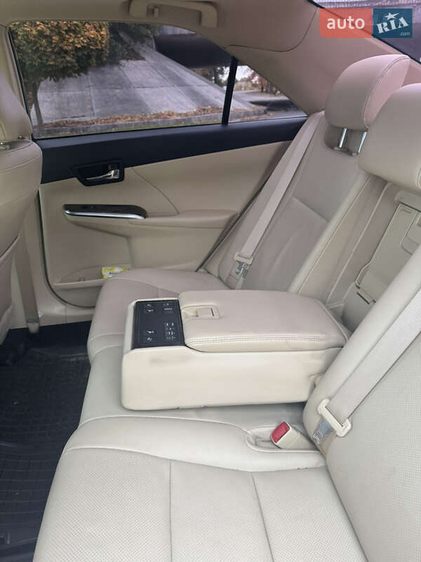 Седан Toyota Camry 2016 в Днепре фото 10 Седан Toyota Camry 2016 в Днепре