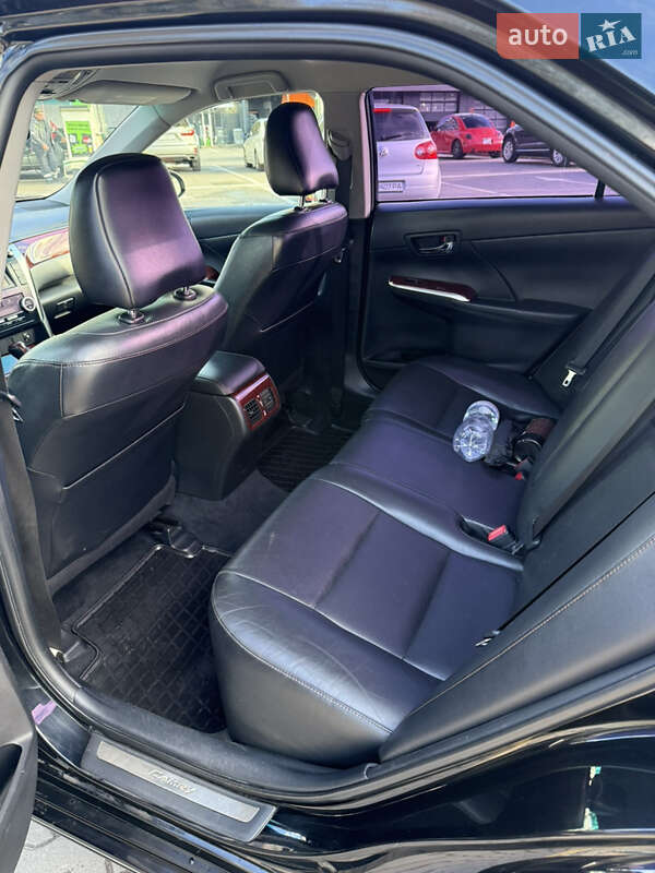 Седан Toyota Camry 2011 в Львове