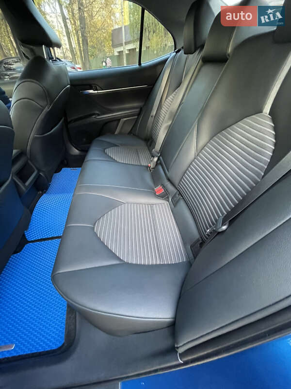 Седан Toyota Camry 2019 в Киеве фото 25 Седан Toyota Camry 2019 в Киеве