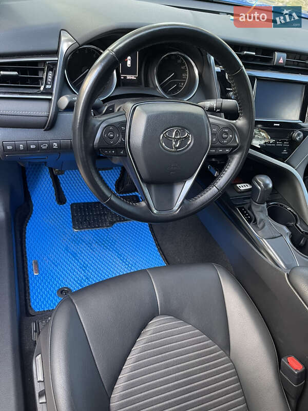 Седан Toyota Camry 2019 в Киеве фото 32 Седан Toyota Camry 2019 в Киеве