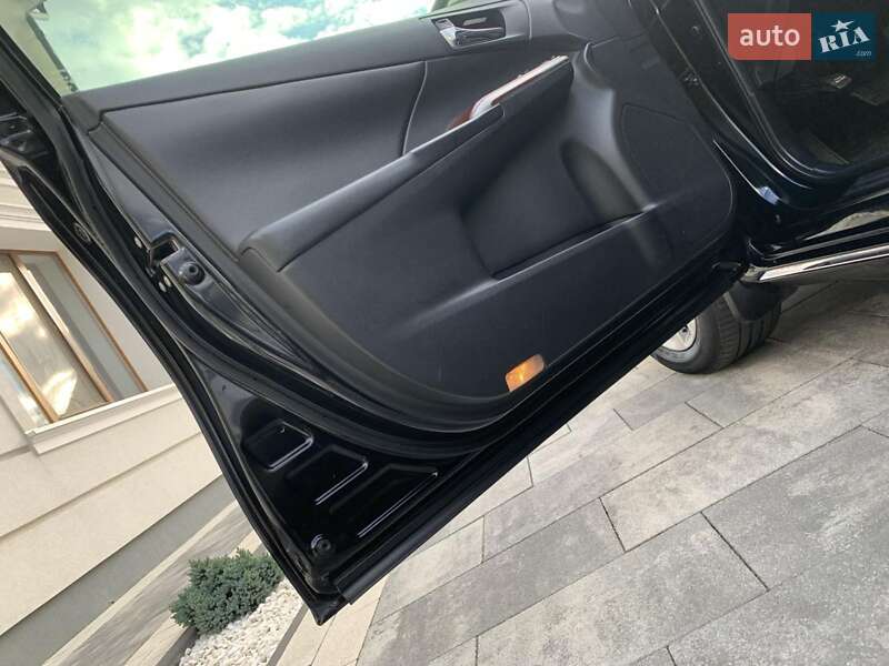 Седан Toyota Camry 2013 в Івано-Франківську