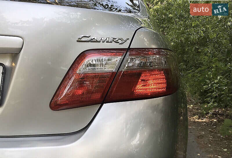 Седан Toyota Camry 2008 в Киеве