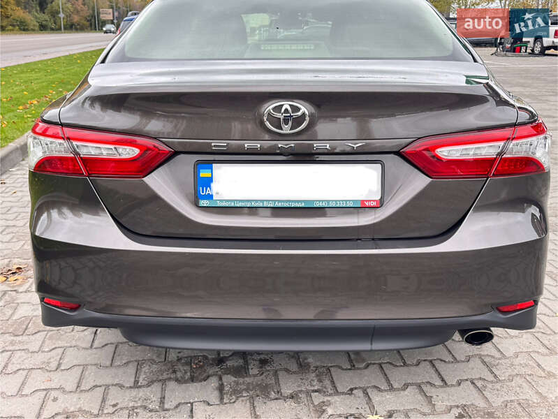 Седан Toyota Camry 2018 в Киеве фото 6 Седан Toyota Camry 2018 в Киеве