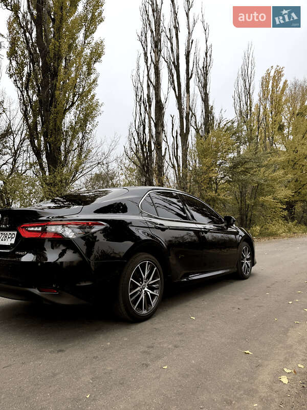 Седан Toyota Camry 2023 в Киеве фото 15 Седан Toyota Camry 2023 в Киеве