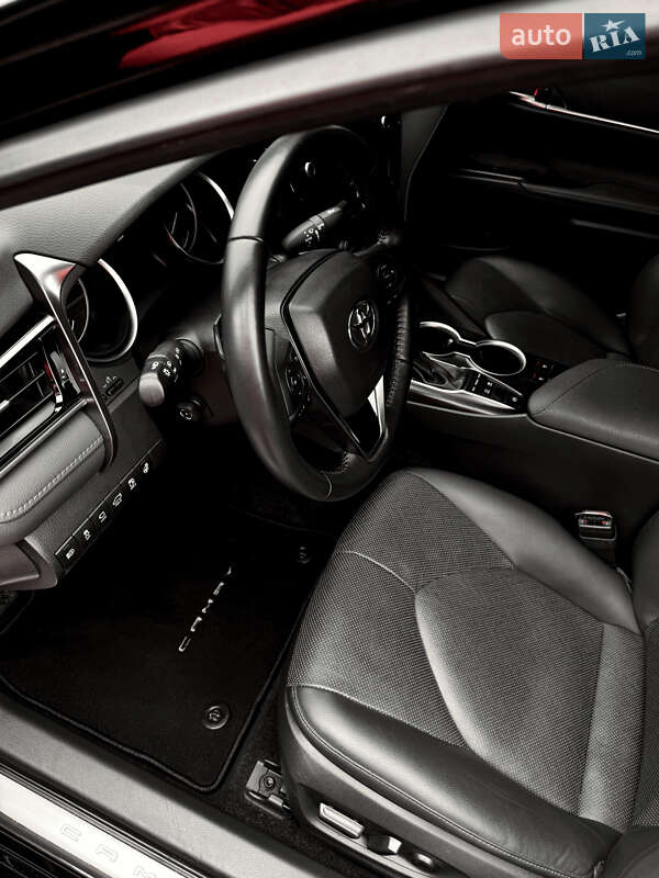 Седан Toyota Camry 2023 в Киеве фото 44 Седан Toyota Camry 2023 в Киеве