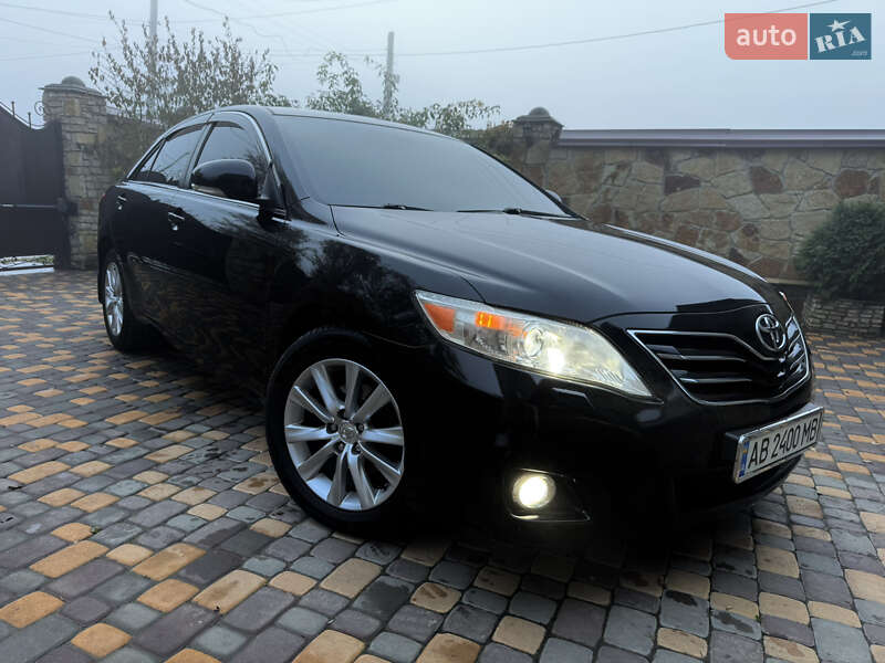 Седан Toyota Camry 2009 в Могилев-Подольске