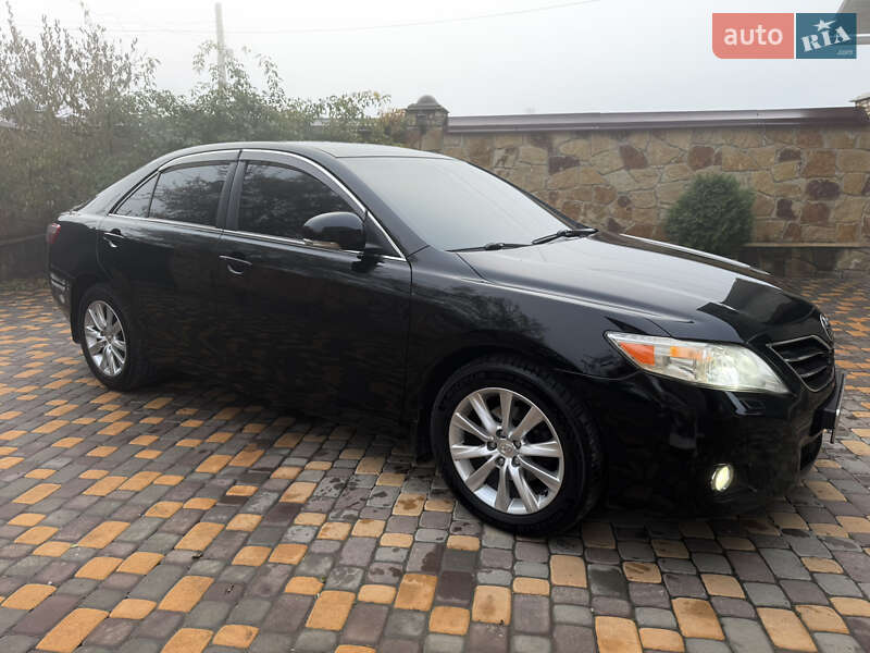 Седан Toyota Camry 2009 в Могилев-Подольске