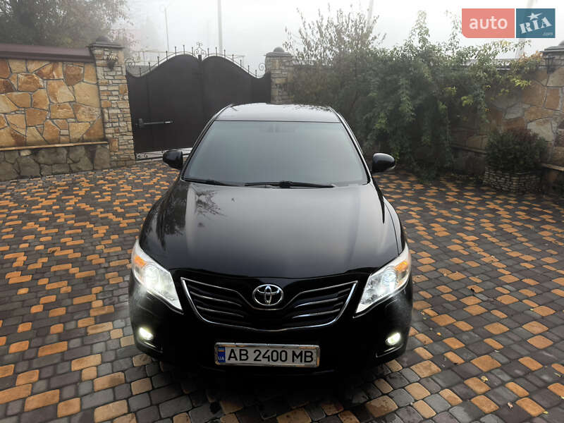 Седан Toyota Camry 2009 в Могилев-Подольске