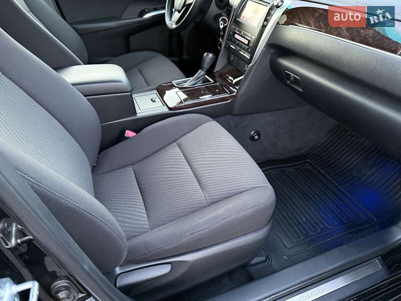 Седан Toyota Camry 2017 в Киеве фото 39 Седан Toyota Camry 2017 в Киеве