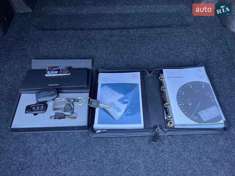 Седан Toyota Camry 2017 в Киеве фото 65 Седан Toyota Camry 2017 в Киеве