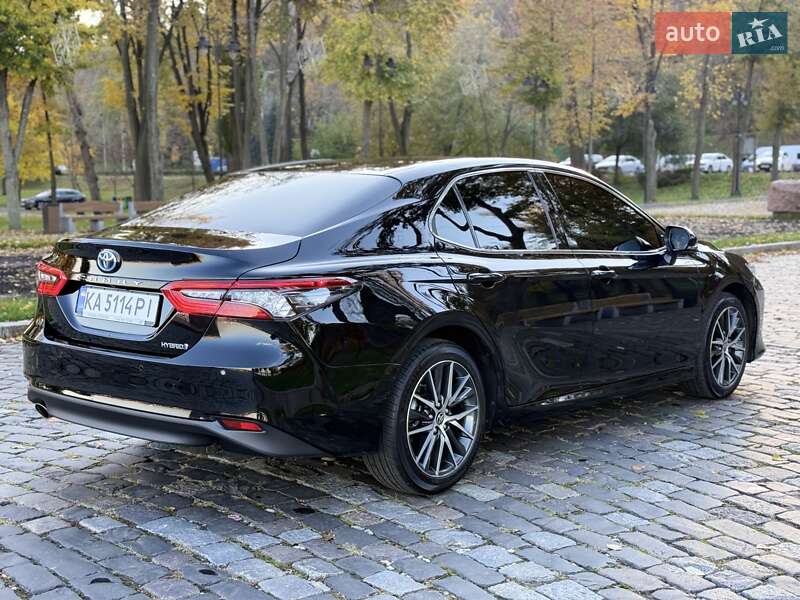 Седан Toyota Camry 2022 в Киеве фото 12 Седан Toyota Camry 2022 в Киеве