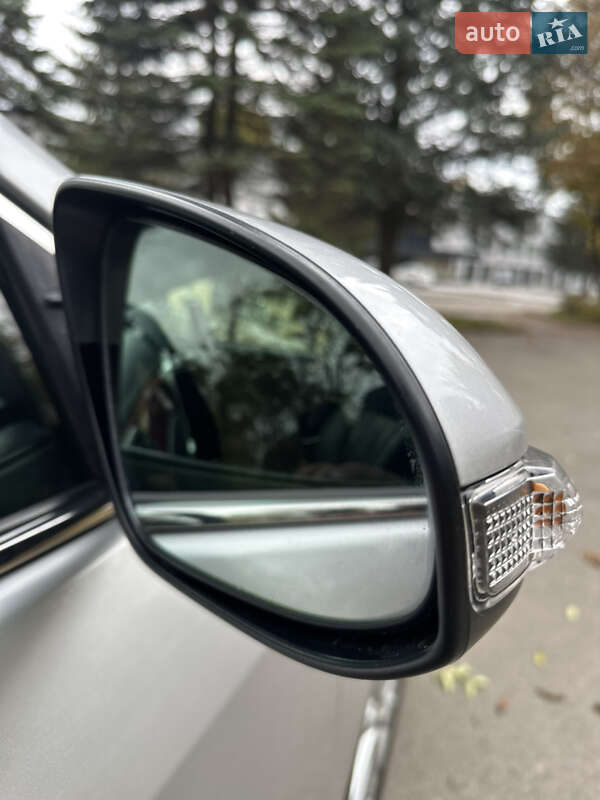 Седан Toyota Camry 2012 в Луцке