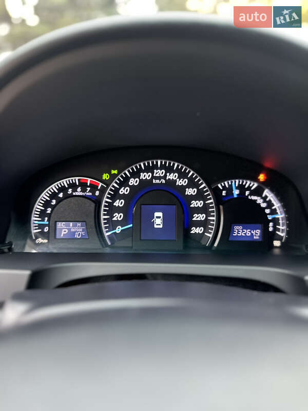 Седан Toyota Camry 2012 в Луцке
