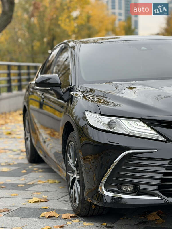 Седан Toyota Camry 2022 в Днепре фото 6 Седан Toyota Camry 2022 в Днепре