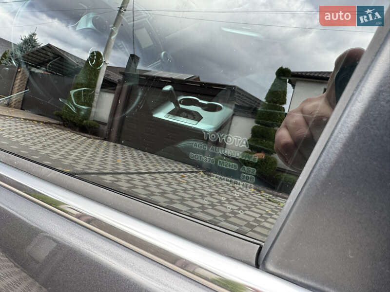 Седан Toyota Camry 2014 в Киеве