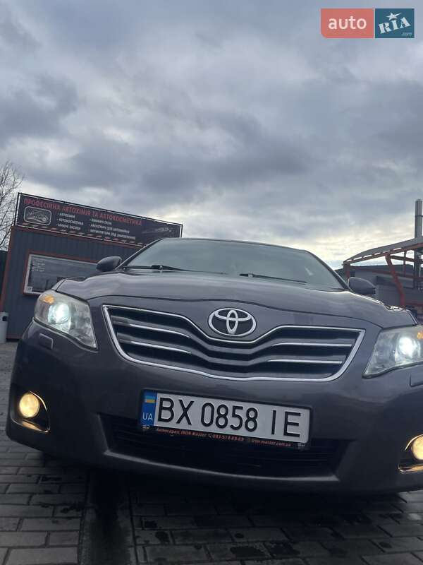 Седан Toyota Camry 2010 в Полонном фото 34 Седан Toyota Camry 2010 в Полонном