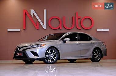 Седан Toyota Camry 2019 в Одессе