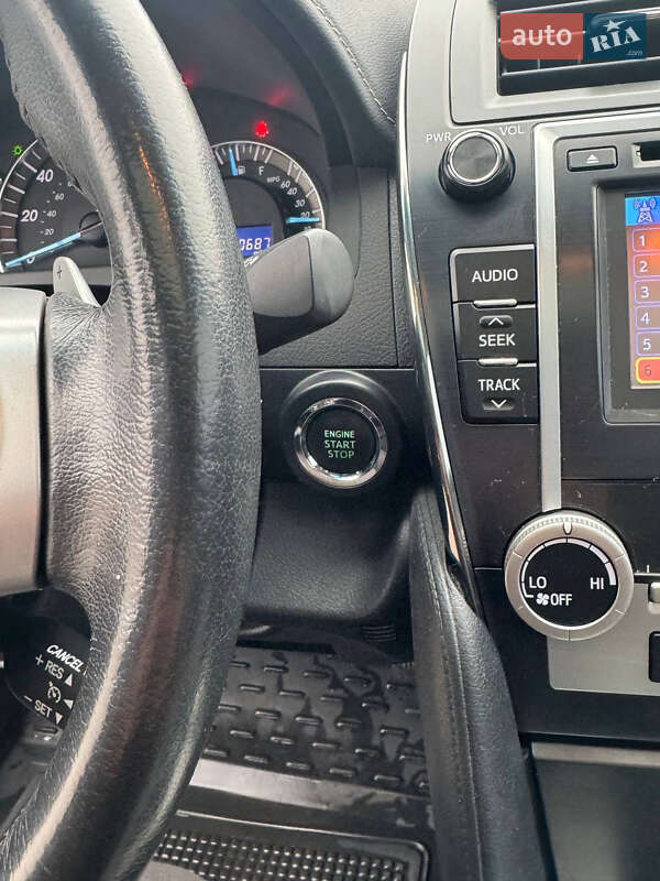 Седан Toyota Camry 2012 в Киеве