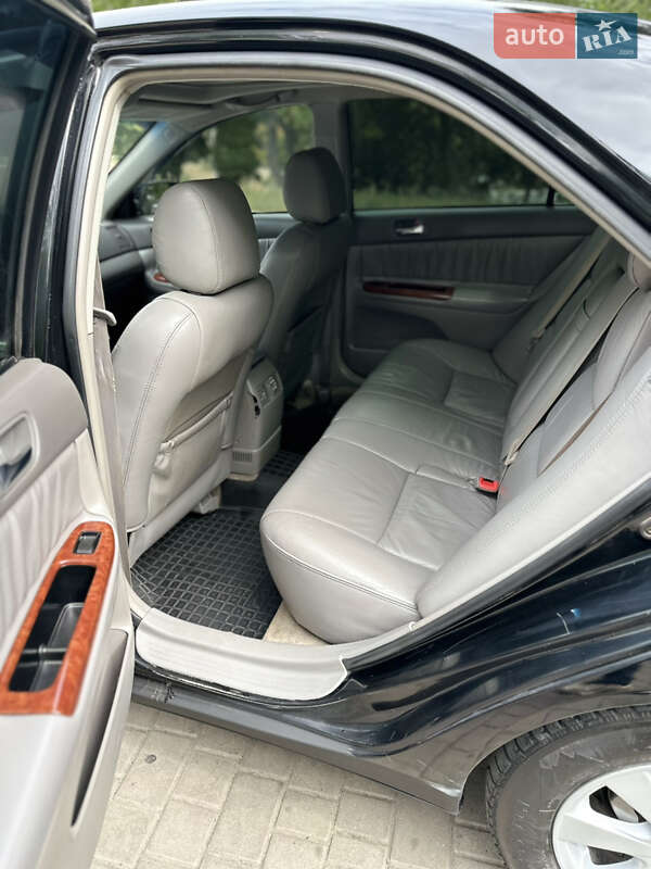 Седан Toyota Camry 2005 в Измаиле